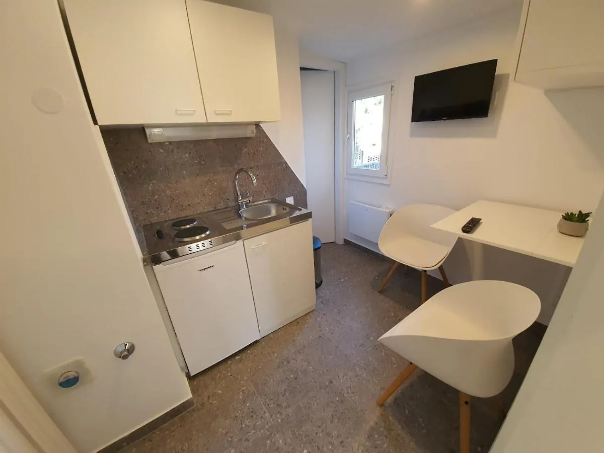 Nice 2 Bedroom Apartment Near City Center Rijeka